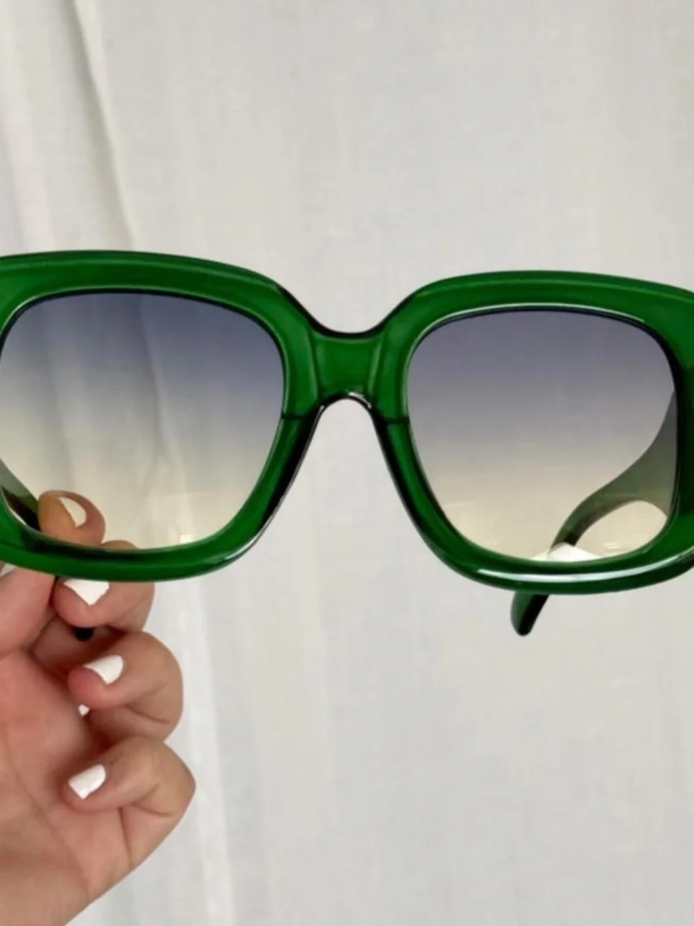 oversized green 70s inspired sunglasses ✦
